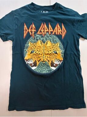 Def Leppard Black Short Sleeve Tee with Yellow Leopard Graphic